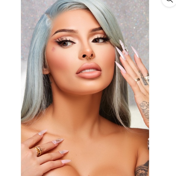 3 New Bedoya Beauty Prism highlighter: 2 Honey & 1 By Malibu - Picture 9 of 16